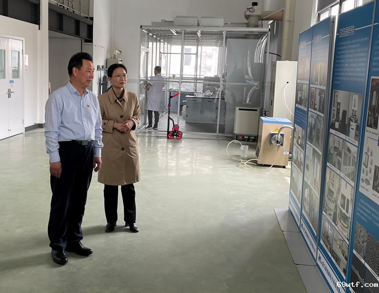 嘉兴市人大常委会副主任赵建明一行考察公司